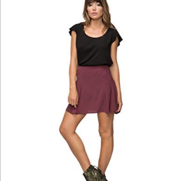 Tavik Dresses & Skirts - Tavik Maroon skirt